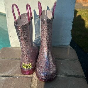 LIGHT UP HEEL Western Chief rain boots!